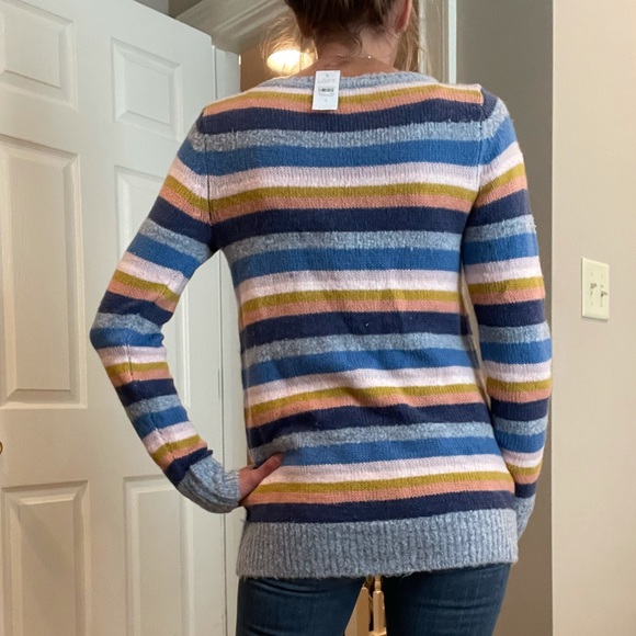 LOFT Sweater. NWT - Picture 2 of 11